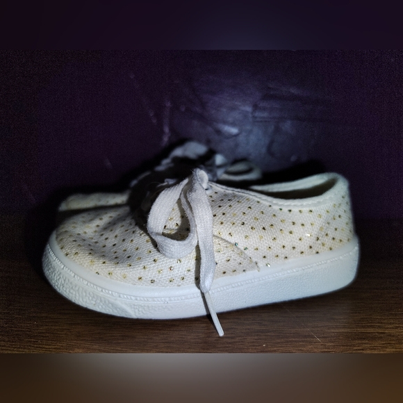 Baby Girl Sneakers Size 3 White with Gold Polkadots Made in USA - Picture 3 of 6